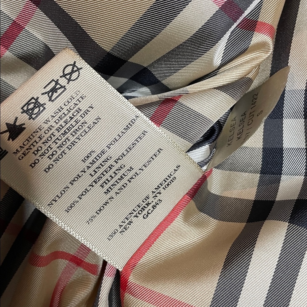 Burberry | Women’s Black Kelsea Puffer Vest Nova Check Lining Size Small - Picture 6 of 8